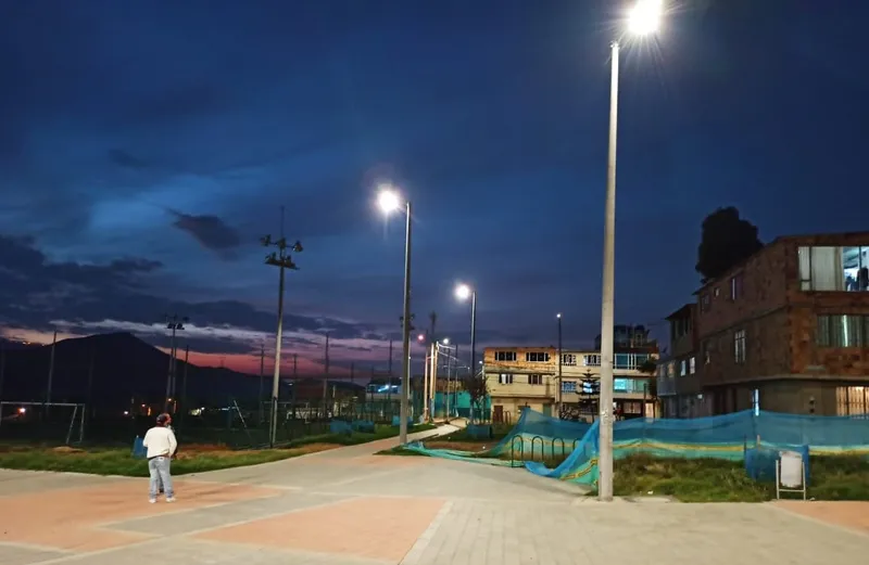 Zona del parque Miravalle con la nueva iluminación LED en funcionamiento